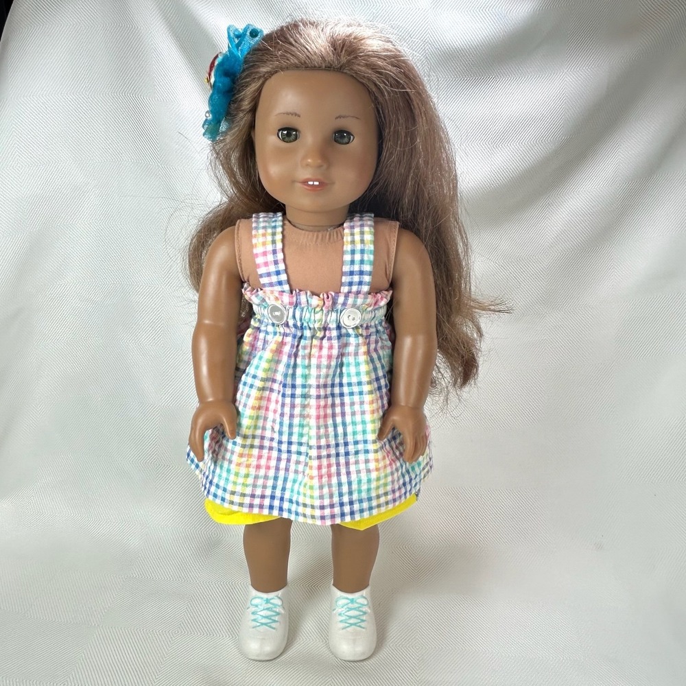 American Girl - Kanani Akina - Doll Of the Year 2011 - Retired - 18 in